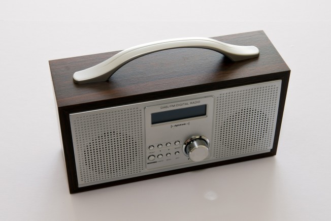 portable-radio-413732_1920